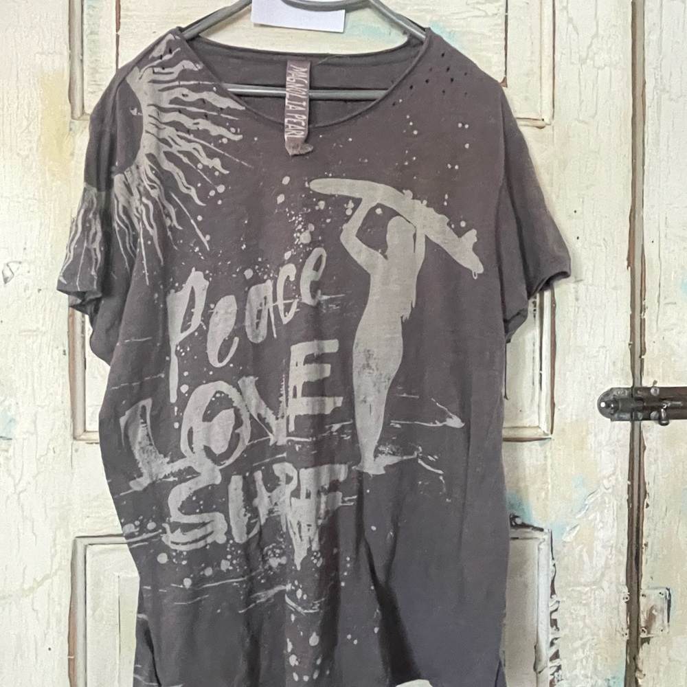 Magnolia Pearl Peace Love Surf Tee